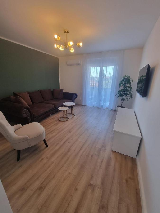 Appartement With View On Marine *